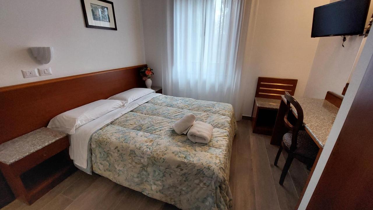 Hotel Villalago Trasimeno Magione Exterior foto