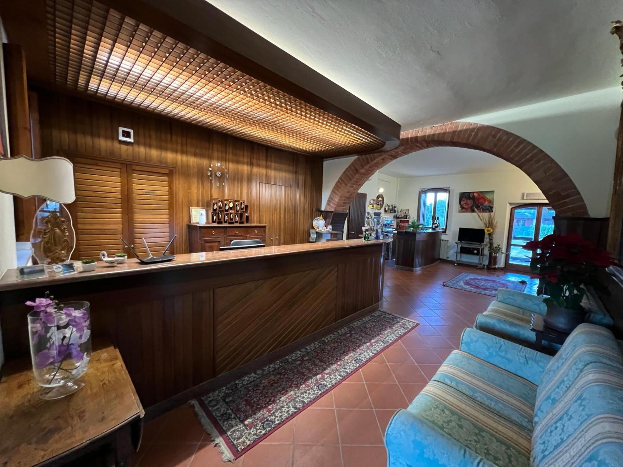 Hotel Villalago Trasimeno Magione Exterior foto