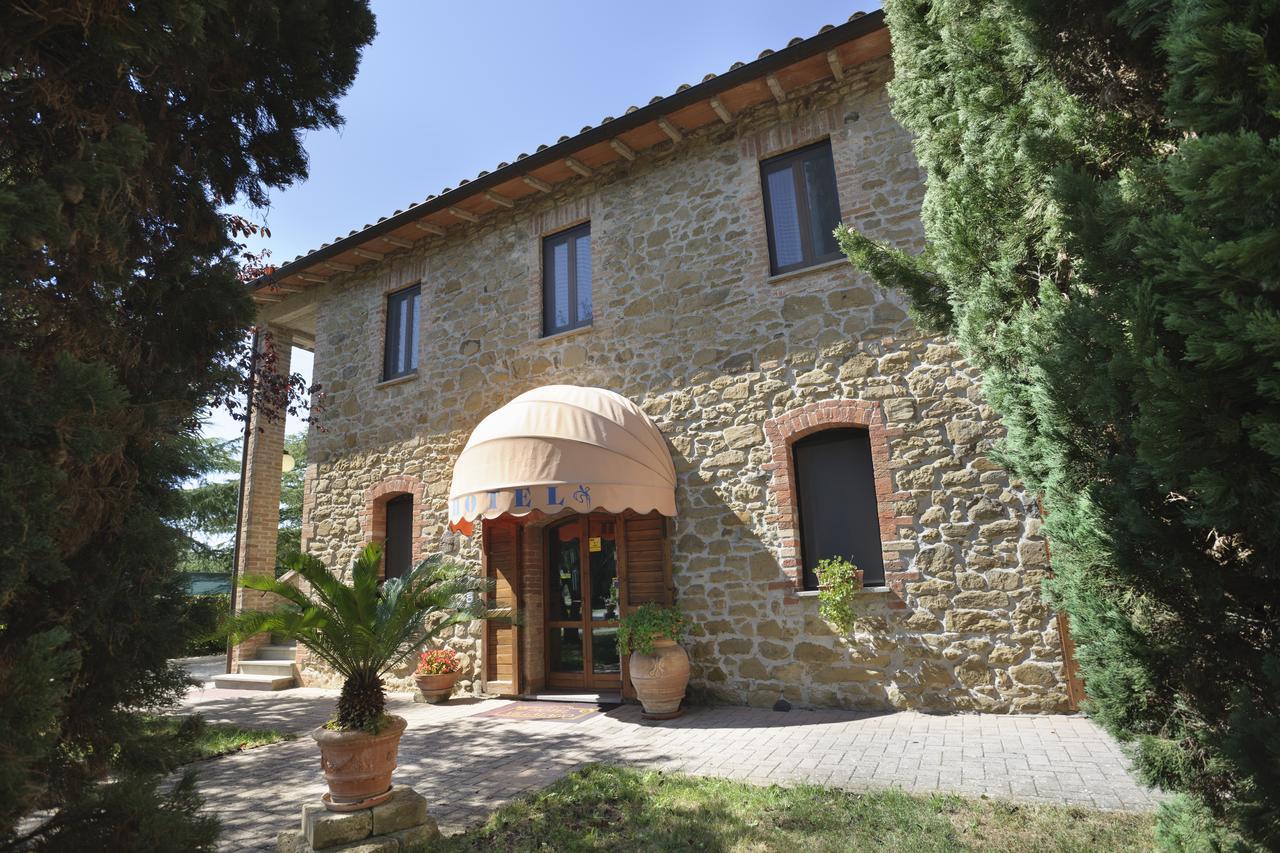 Hotel Villalago Trasimeno Magione Exterior foto
